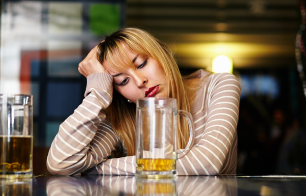 parar-de-beber-alcool-para-melhorar-o-cansaco-dr-daniel-benitti-cirurgiao-vascular