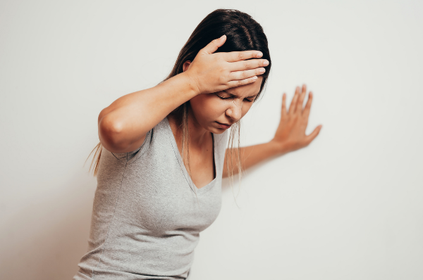 Sintomas da disautonomia: tontura.