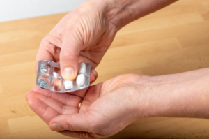 como-fazer-jejum-intermitente-programar-os-remedios-dr-daniel-benitti-cirurgiao-vascular