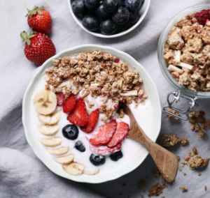 Comer fibras no café da manhã.